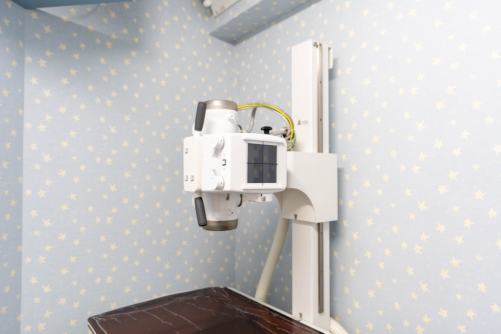 レントゲン撮影装置（富士フイルム社 Clinix™）/ デジタルX線画像読み取り装置（富士フイルム社FCR PRIMA™）